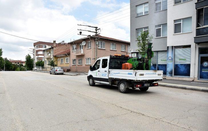 Tepebaşı’nda sinek ilaçlama çalışmaları G3