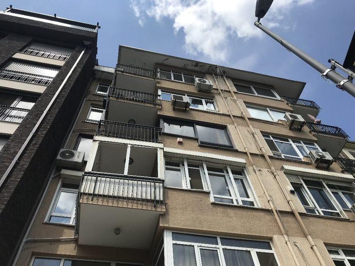 Kadıköy'deki korkunç anlar! Genç kadın çırılçıplak soyunup kendini boşluğa bıraktı G5