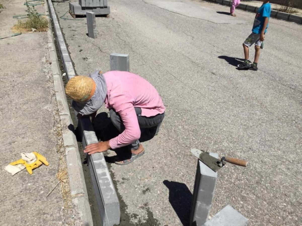 S&uuml;merevler Mahallesinde kaldırım &ccedil;alışması