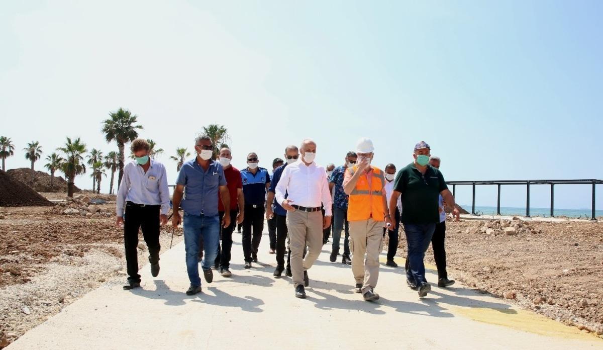 Başkanı G&uuml;ltak, Millet Bah&ccedil;esini muhtarlara anlattı