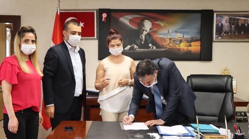 B&uuml;y&uuml;kşehir&rsquo;de &ccedil;alışanların maaşları iyileştirildi