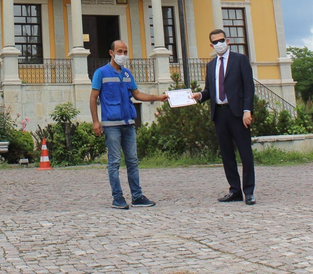 Kaymakam vefa grubuna başarı belgesi verdi