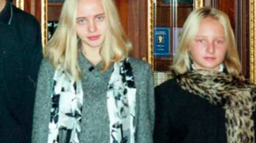 Putin&rsquo;in gizli tuttuğu kızlarının hi&ccedil; g&ouml;r&uuml;lmemiş fotoğrafları 