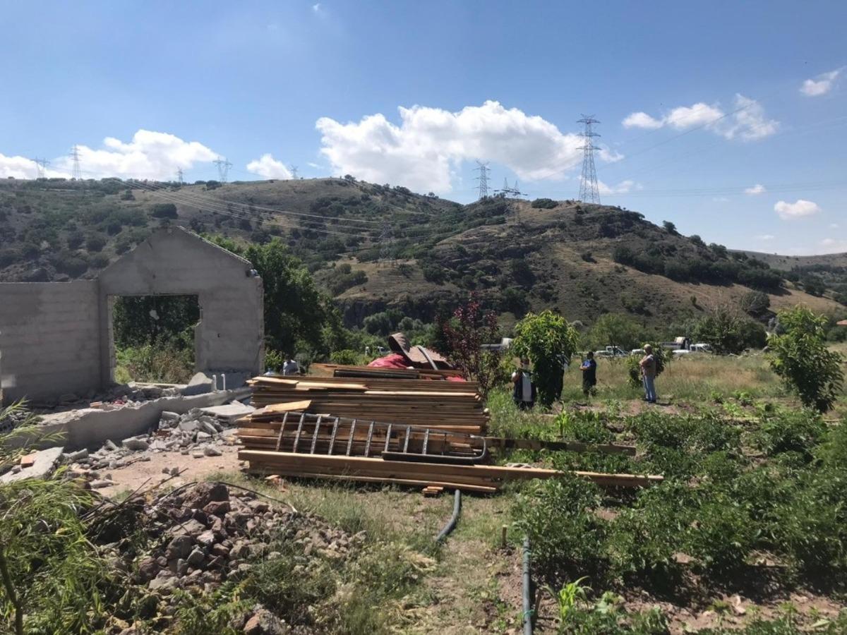Sincan&rsquo;da hobi bah&ccedil;elerine yapılan binalar yıkılıyor