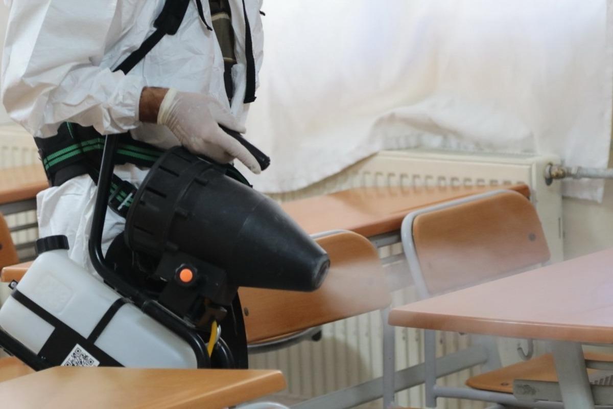 Akhisar&rsquo;da okullar YKS &ouml;ncesi dezenfekte edildi