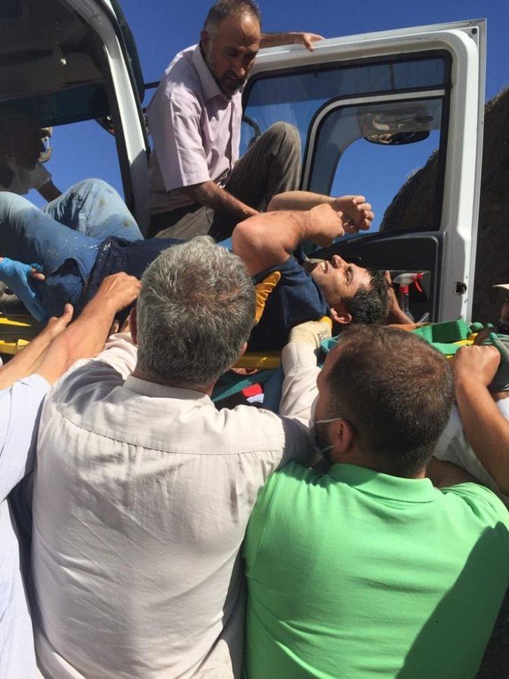 Askeri araçla tır çarpıştı: 1 yaralı G5