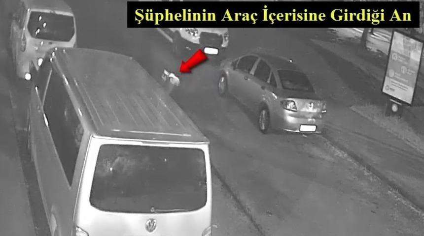 Park halindeki araçtan hırsızlık anları güvenlik kamerasında