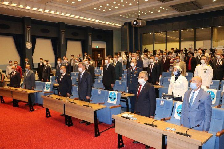 Milli Savunma Bakanı Akar: Türkler ve Kürtler et ve tırnak gibidir G2