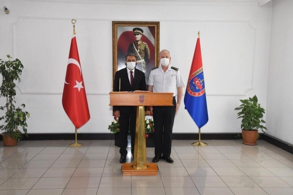 Vali Şıldak İl Jandarma Komutanlığını ziyaret etti