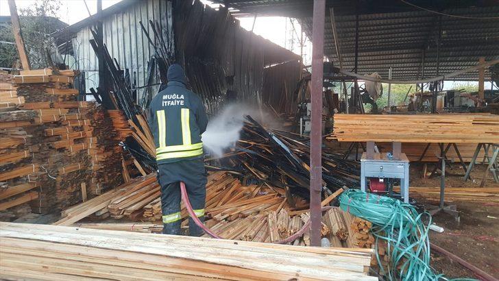 Muğla'da kereste deposunda çıkan yangın maddi hasara neden oldu G3