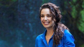 Dünya Güzeli Azra Akın, mütevazı otomobiliyle dikkat çekti! 'Lükse düşkünlüğüm yok'