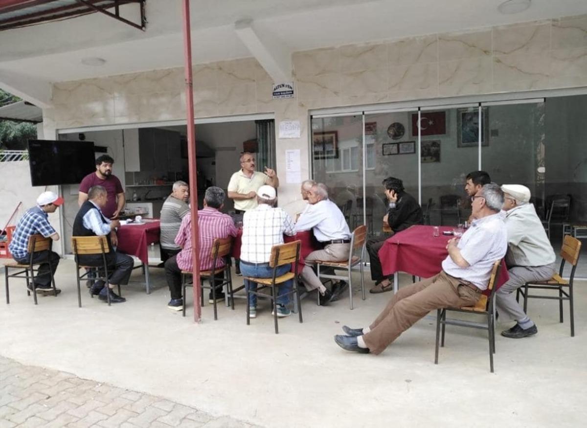 İncir &uuml;reticileri &ldquo;Kırmızı &Ouml;r&uuml;mcek&rdquo; zararlısına karşı bilgilendirildi