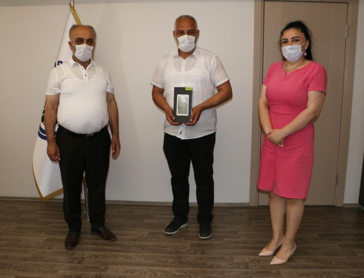 Kartal Belediyesi&rsquo;nden en &ccedil;ok atık yağ toplayan 3 muhtara &ouml;d&uuml;l