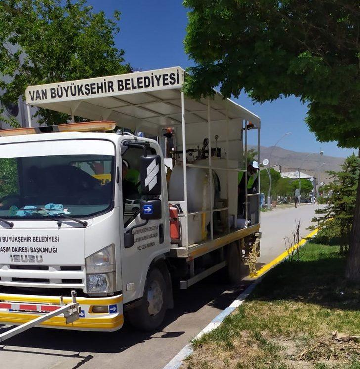 Muradiye’de yol çizgileri yenilendi G4