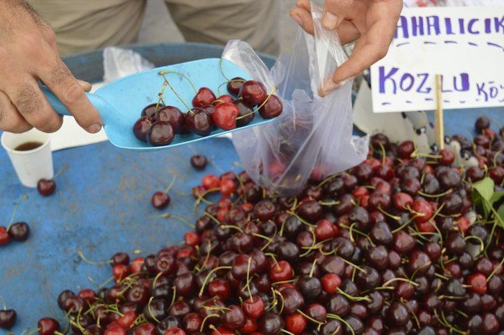Hem hava şartları hem de Korona virüs kiraz satıcılarını vurdu G1