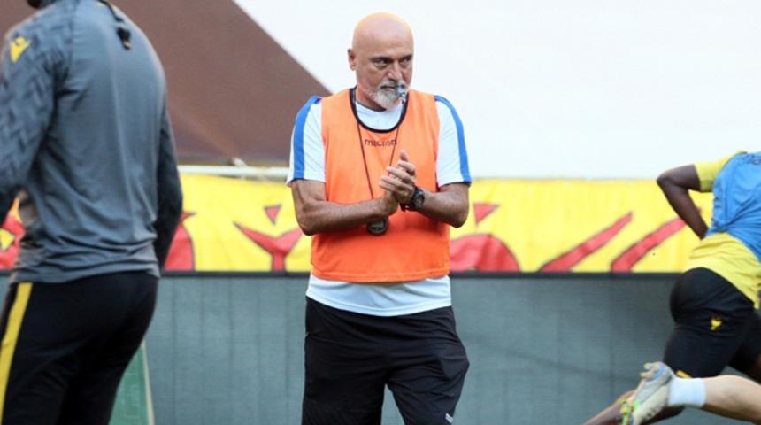 Hikmet Karaman’dan futbolcularına rekabet uyarısı