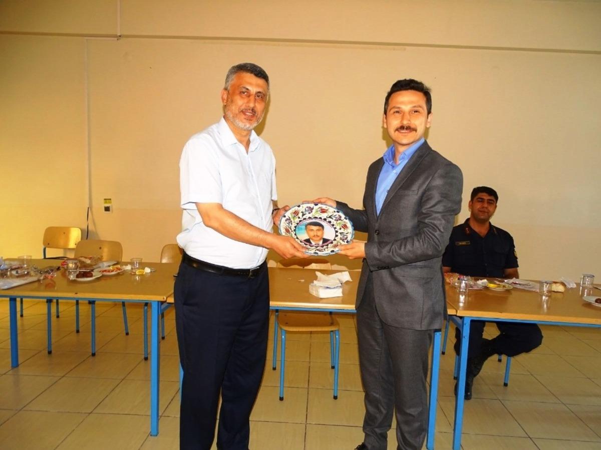 Hisarcık M&uuml;ft&uuml;s&uuml; Arda i&ccedil;in veda yemeği