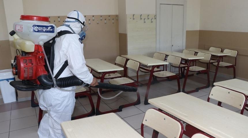 YKS öncesi okullar dezenfekte edildi