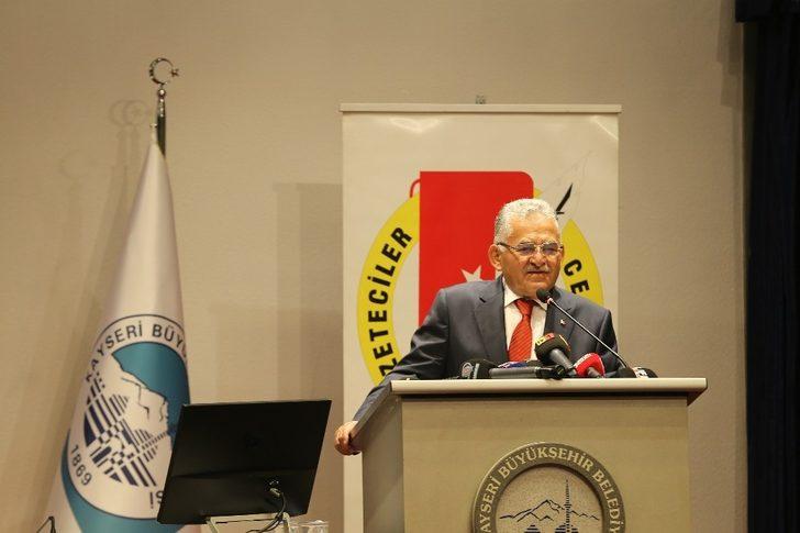 Başkan Büyükkılıç Kayseri Gazeteciler Cemiyeti ödül törenine katıldı G2