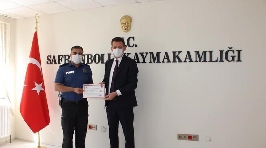 Kaymakamdan vefa grubunda g&ouml;revli polislere belge