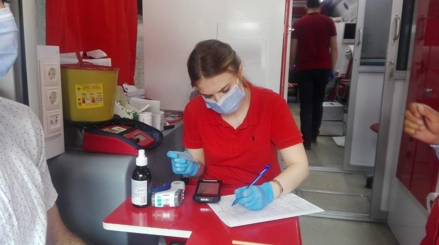 41 kişi kan bağışında bulundu