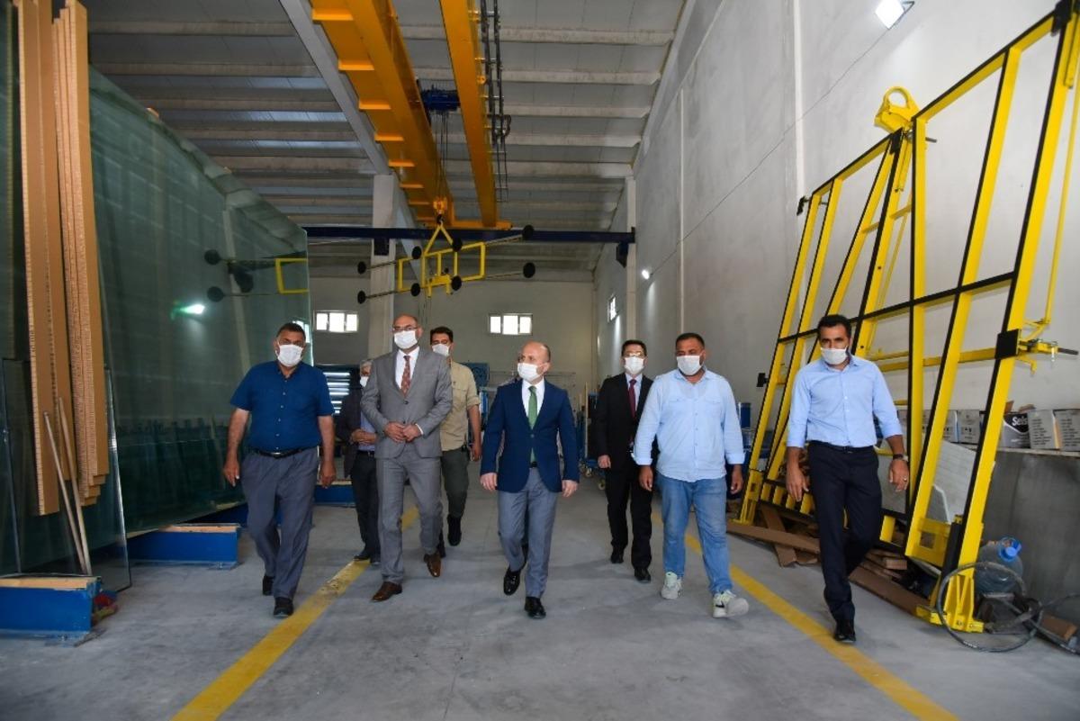 Vali Varol, "İstihdam en &ouml;nemli &ouml;nceliklerimizden olacak"