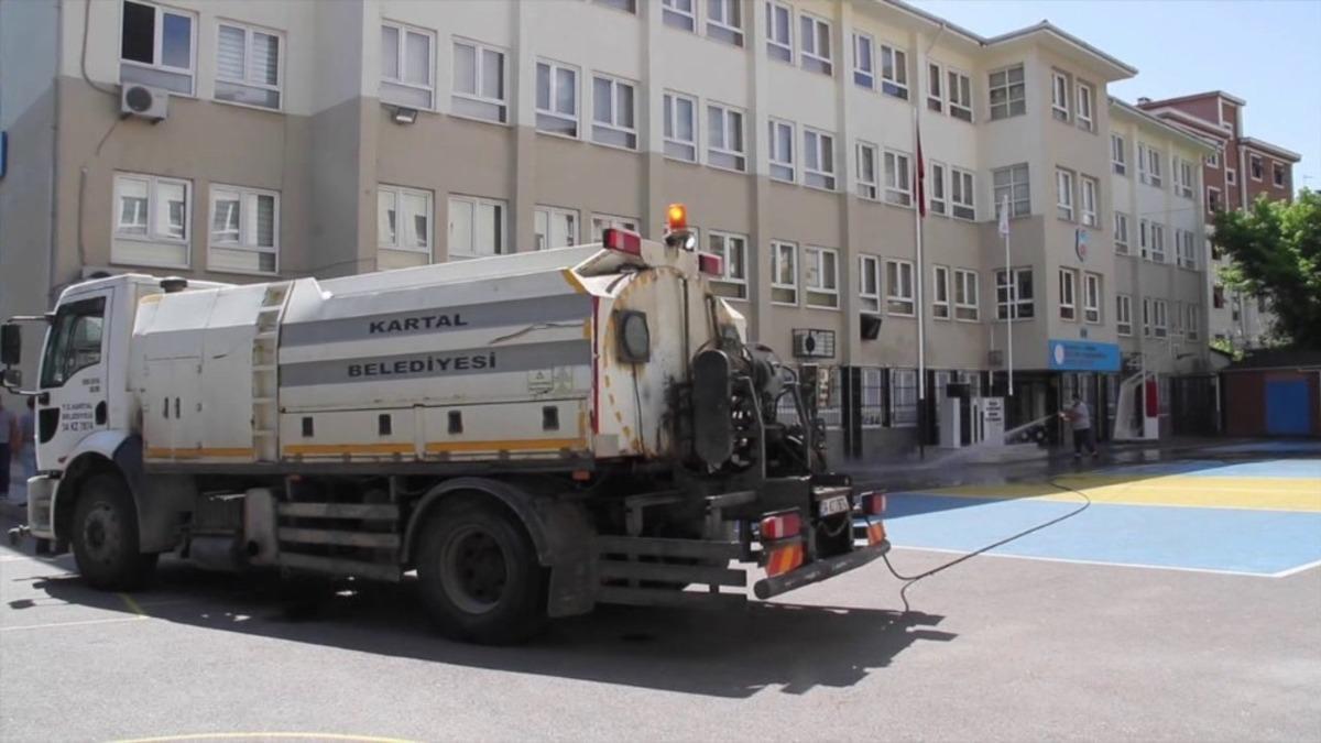 Kartal Belediyesi&rsquo;nden YKS &ouml;ncesi okullarda ila&ccedil;lama