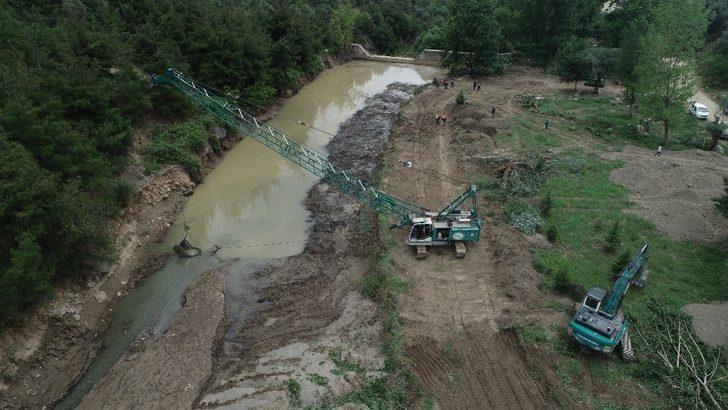 Kızı sele kapılan acılı babadan yürek yakan sözler! 'Kızımı ben çıkaracağım' G5