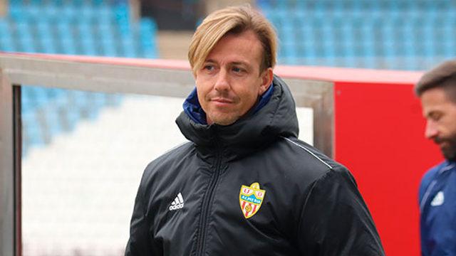 Almeria Guti ile yollarını ayırıyor