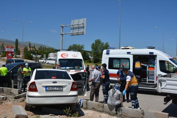 Bir gün arayla aynı yerde ikinci kaza: 4 yaralı G3