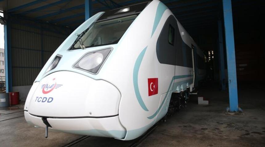 Büyük gün pazartesi! Yerli ve milli hızlı tren raylara iniyor