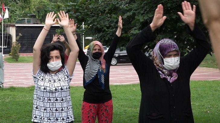 Beyoğlu’nda kadınların sosyal mesafeli sabah sporu G1