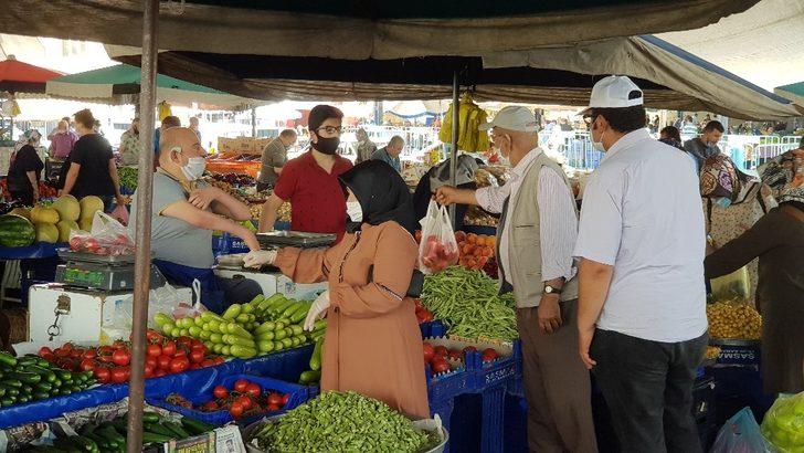 Kısıtlama öncesi halk pazarındaki yoğunluğun az olması şaşırttı G3