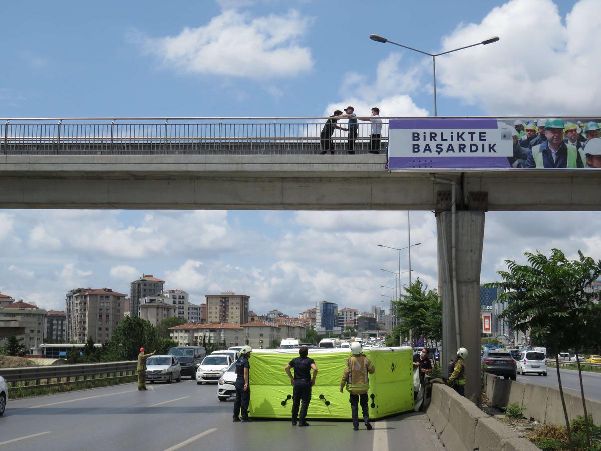 Maltepe D-100'de trafiği kilitleyen intihar girişimi