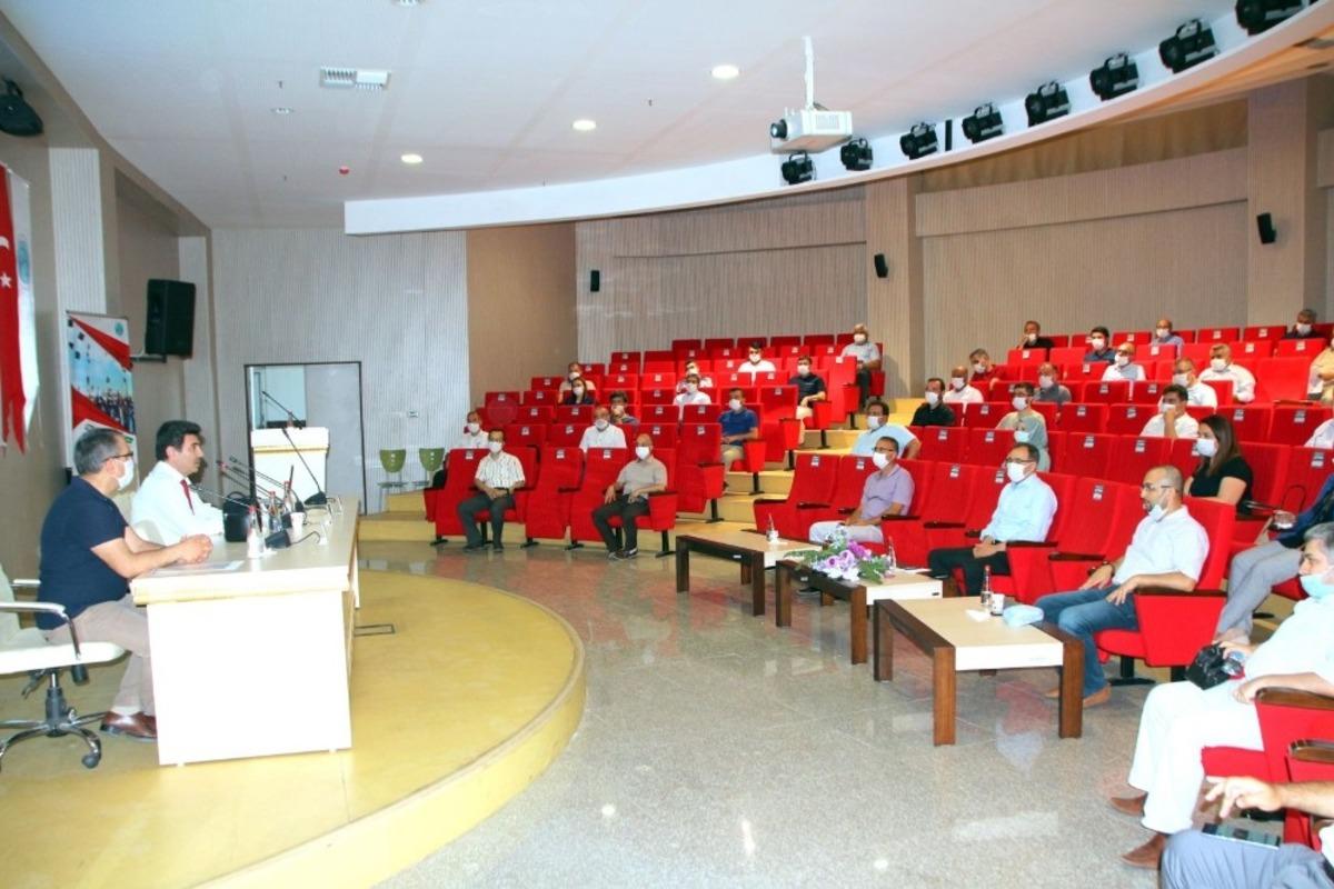 YKS &ouml;ncesi hazırlık toplantısı &uuml;niversite de yapıldı