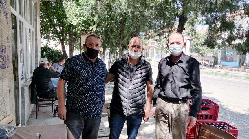 Şuhut&rsquo;ta Esnaf ve Sanatkarlar Odası&rsquo;ndan esnaflara dezenfektan paketi hediyesi