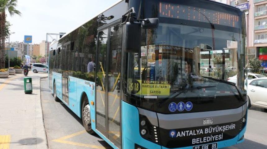 YKS&rsquo;ye girecek &ouml;ğrenci ile velisine toplu ulaşım &uuml;cretsiz