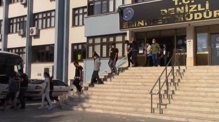 Denizli’de kamu düzeni ve sağlını bozan 16 yabancı sınır dışı edildi