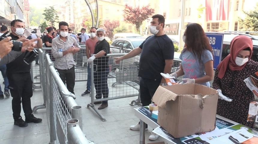 TOBB Mesleki Eğitim Merkezi 3 bin maske dağıttı