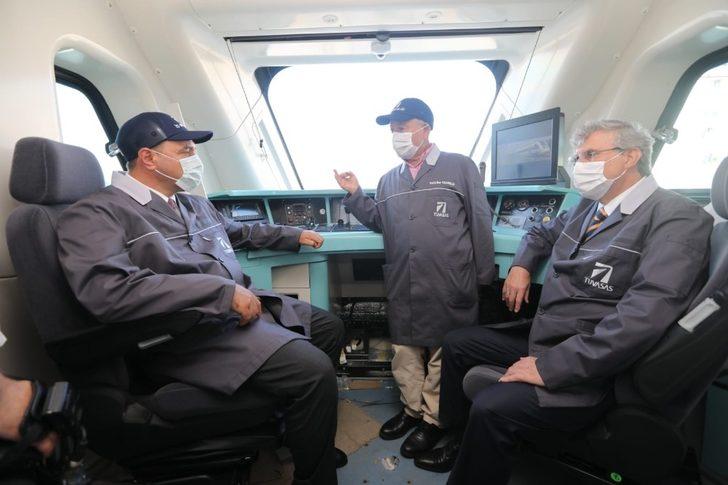 Vali Kaldırım, raylara inecek milli tren setlerini inceledi G1