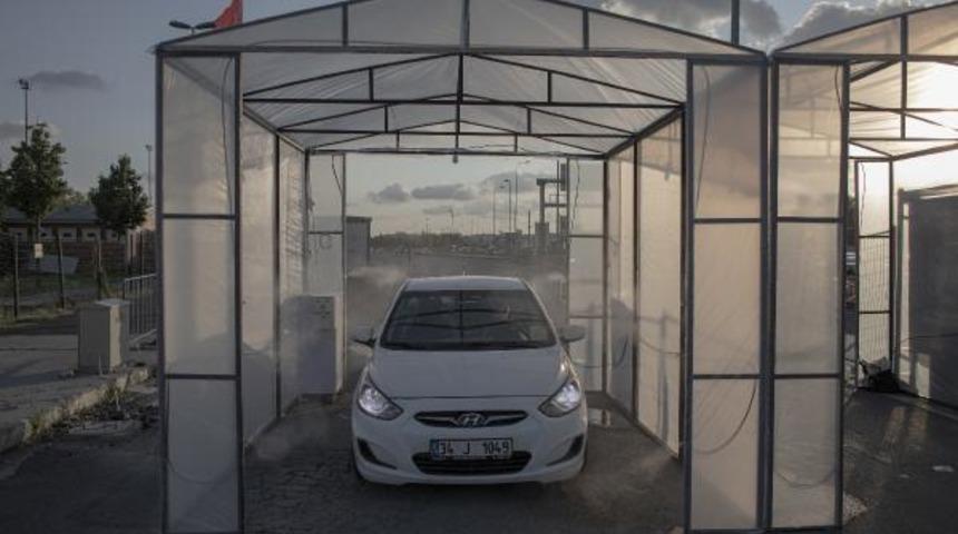 Türkiye'nin ilk arabalı konseri yapıldı! Kenan Doğulu sahne aldı