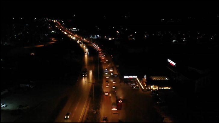 43 ilin geçiş güzergahındaki trafik yoğunluğu havadan görüntülendi G2