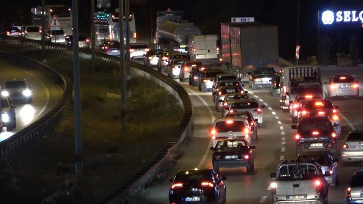 43 ilin geçiş güzergahındaki trafik yoğunluğu havadan görüntülendi G5