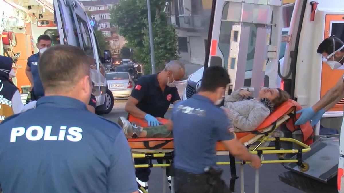 İstanbul Bah&ccedil;elievler'de tekstil at&ouml;lyesinde patlama! &Ouml;l&uuml; ve yaralılar var