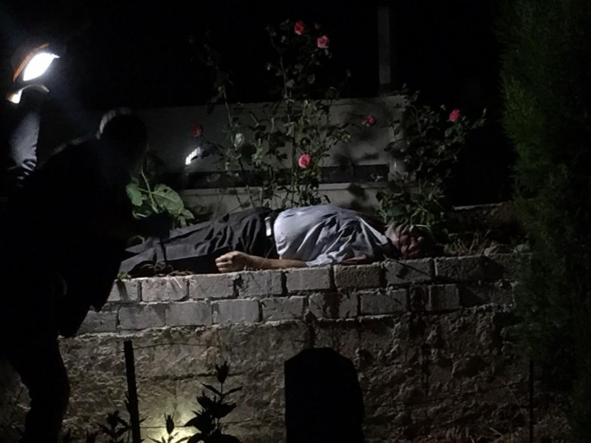 Aydın'da korkun&ccedil; olay! Eşinin mezarı başında silahla vurulmuş halde bulundu