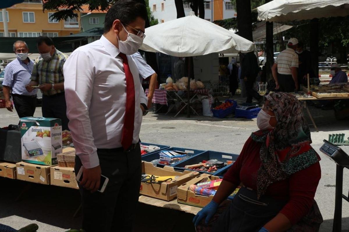 Şaphane pazarında korona vir&uuml;s tedbirleri