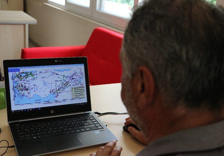 Türkiye'deki depremlerin ardından gözler İtalya'daki yanardağlara çevrildi G2