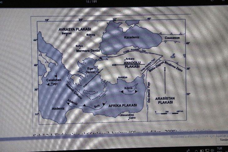 Türkiye'deki depremlerin ardından gözler İtalya'daki yanardağlara çevrildi G4