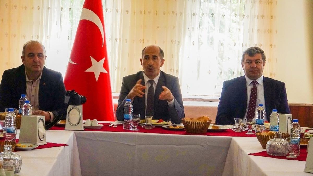 Ardahan Milli Eğitim M&uuml;d&uuml;r&uuml; basınla buluştu