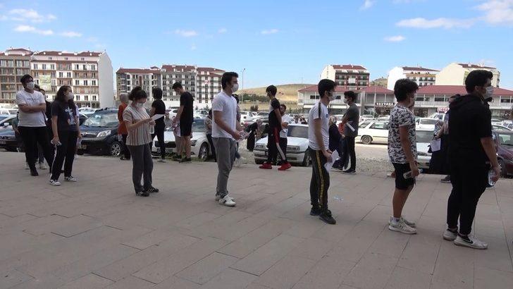 Kırıkkale’de YKS’nin ilk oturumu TYT başladı G3